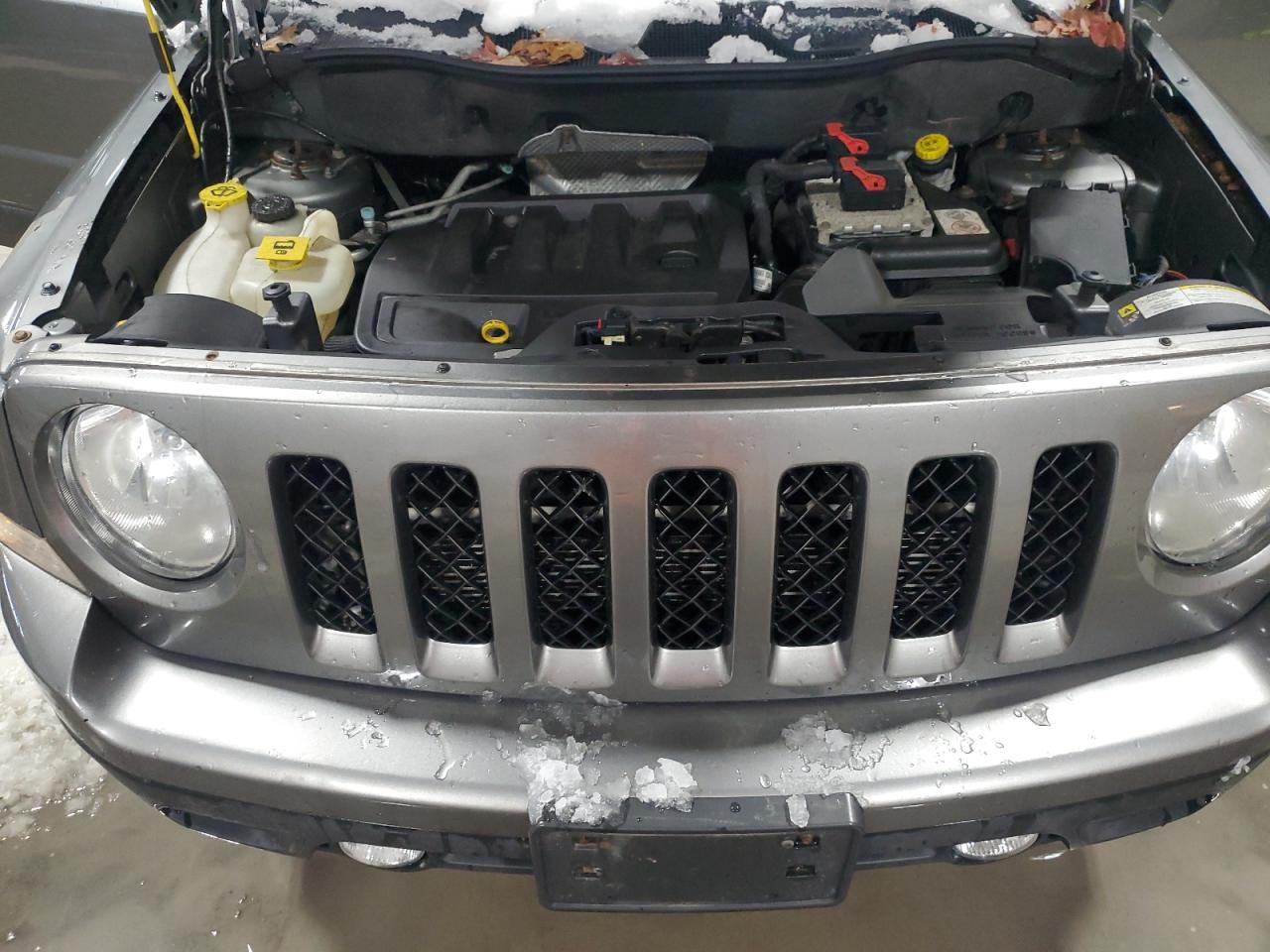 2012 Jeep Liberty (Patriot) - Image 12