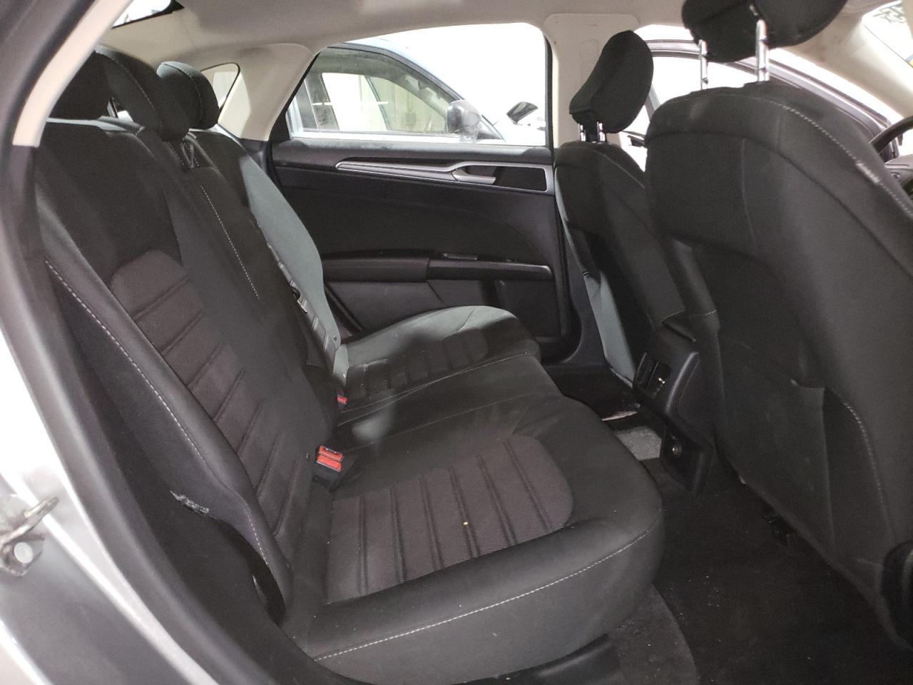 2020 Ford Fusion - Image 10