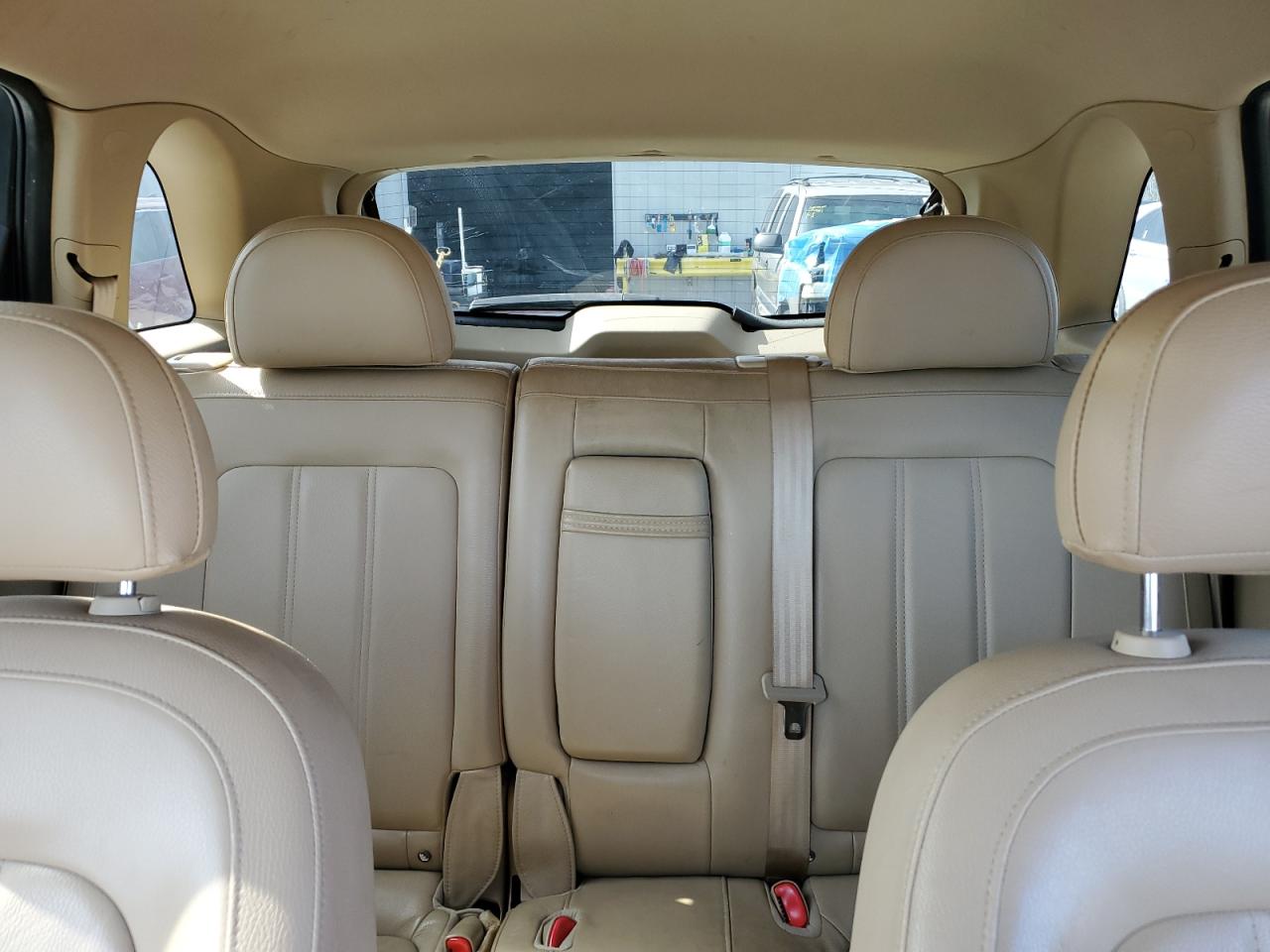 2009 Saturn VUE - Image 10