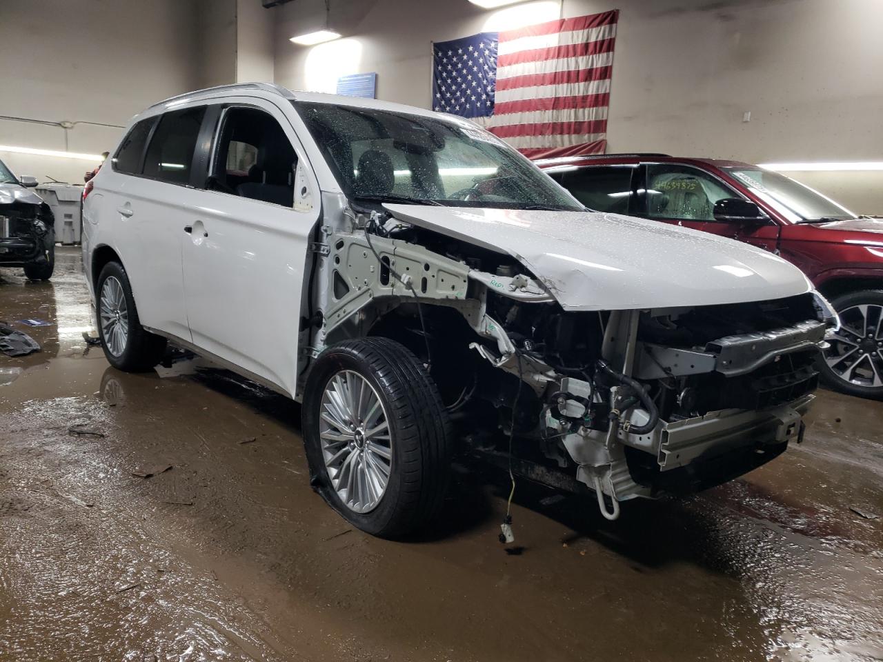 2019 Mitsubishi Outlander - Image 4