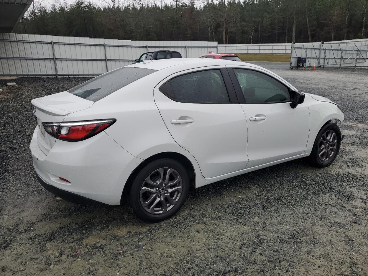 3MYDLBYV9LY715570 TOYOTA YARIS 2020