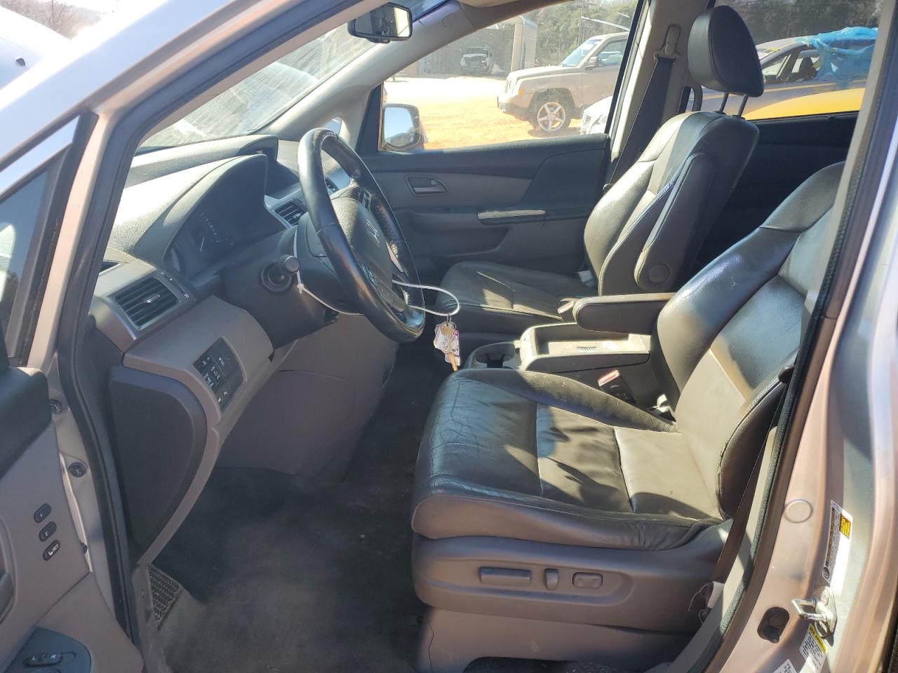 2011 Honda Odyssey - Image 7