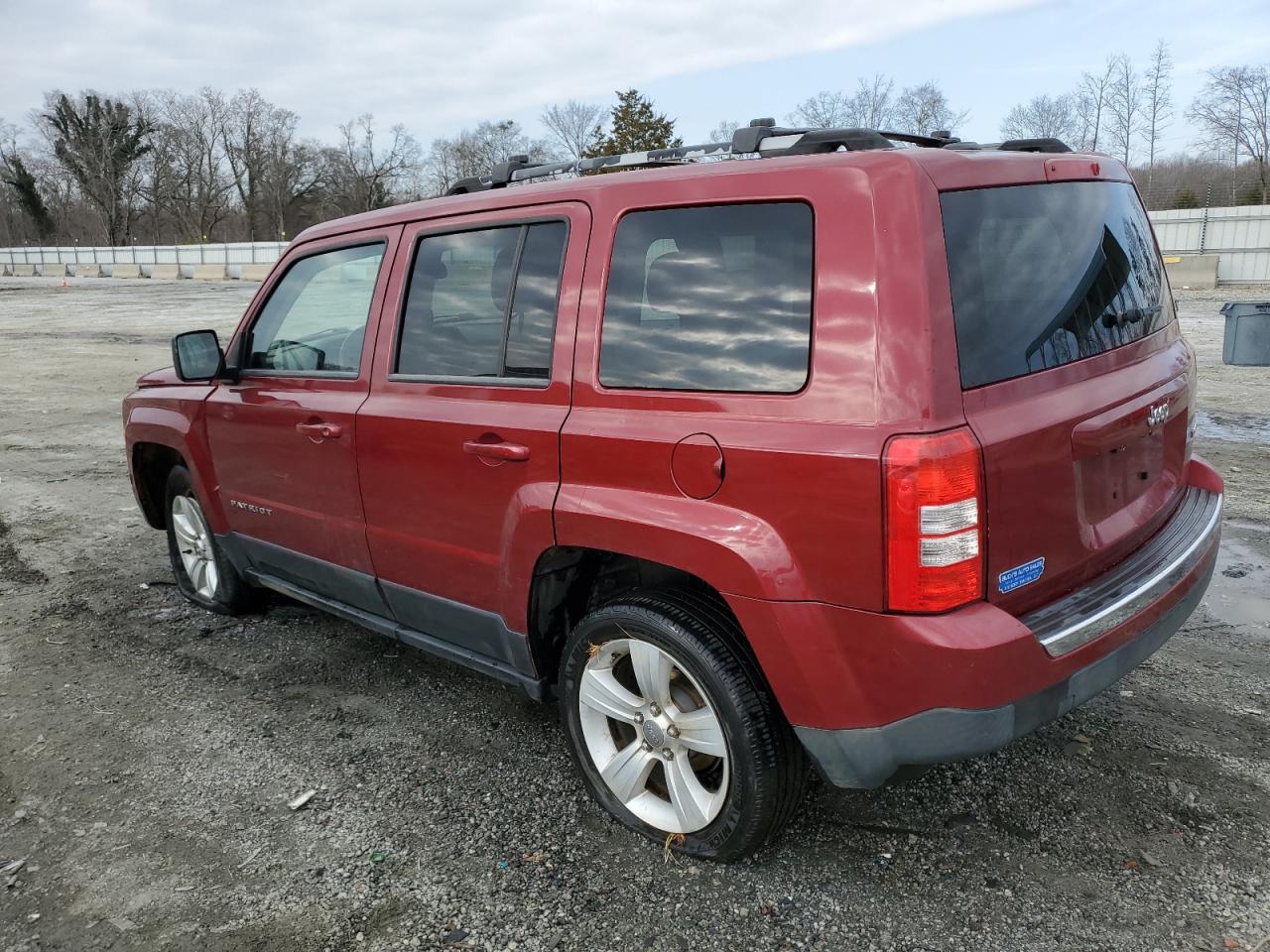 2014 Jeep Liberty (Patriot) - Image 2