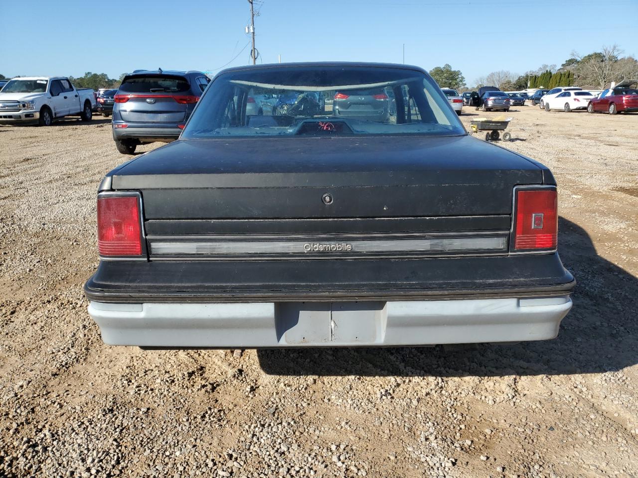 1987 Oldsmobile Cutlass - Image 6