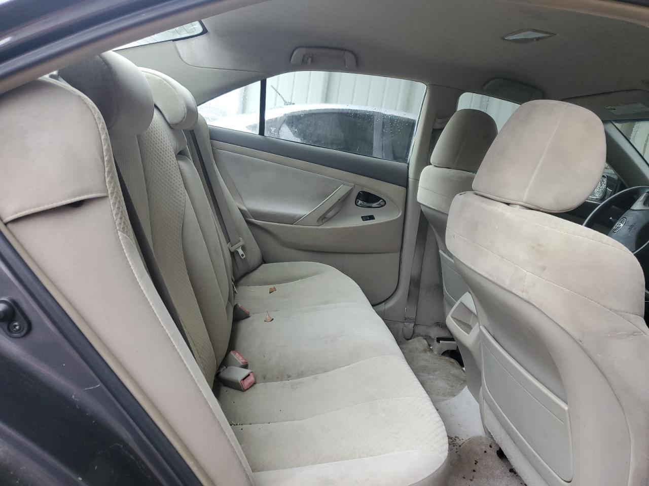 2009 Toyota Camry - Image 10