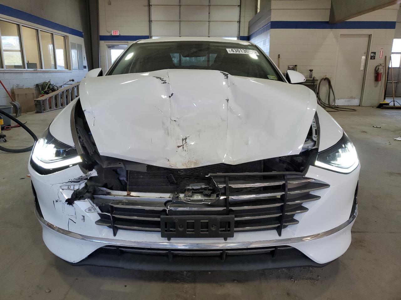 2022 Hyundai Sonata - Image 5