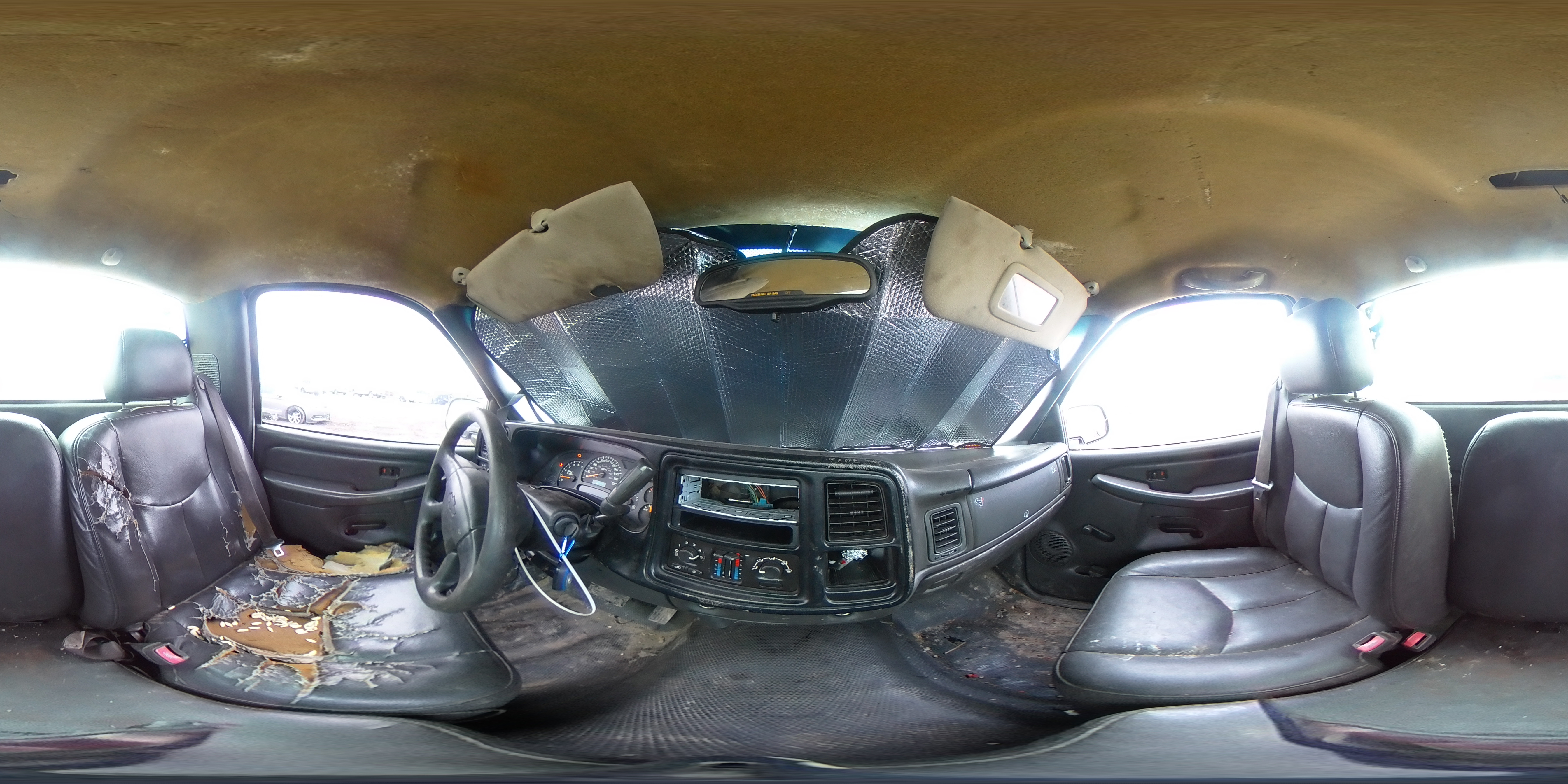 2005 Chevrolet Silverado - Image 13
