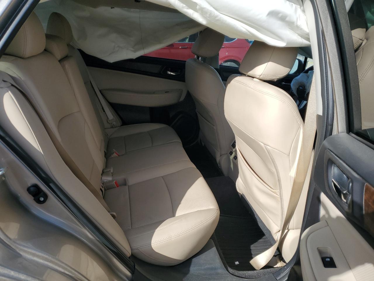 2015 Subaru Outback - Image 10