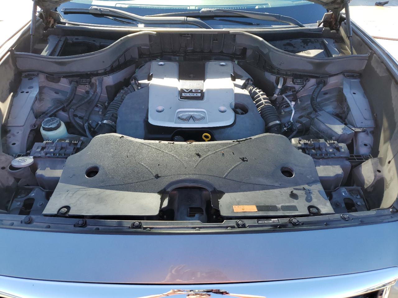 2016 Infiniti QX70 - Image 12