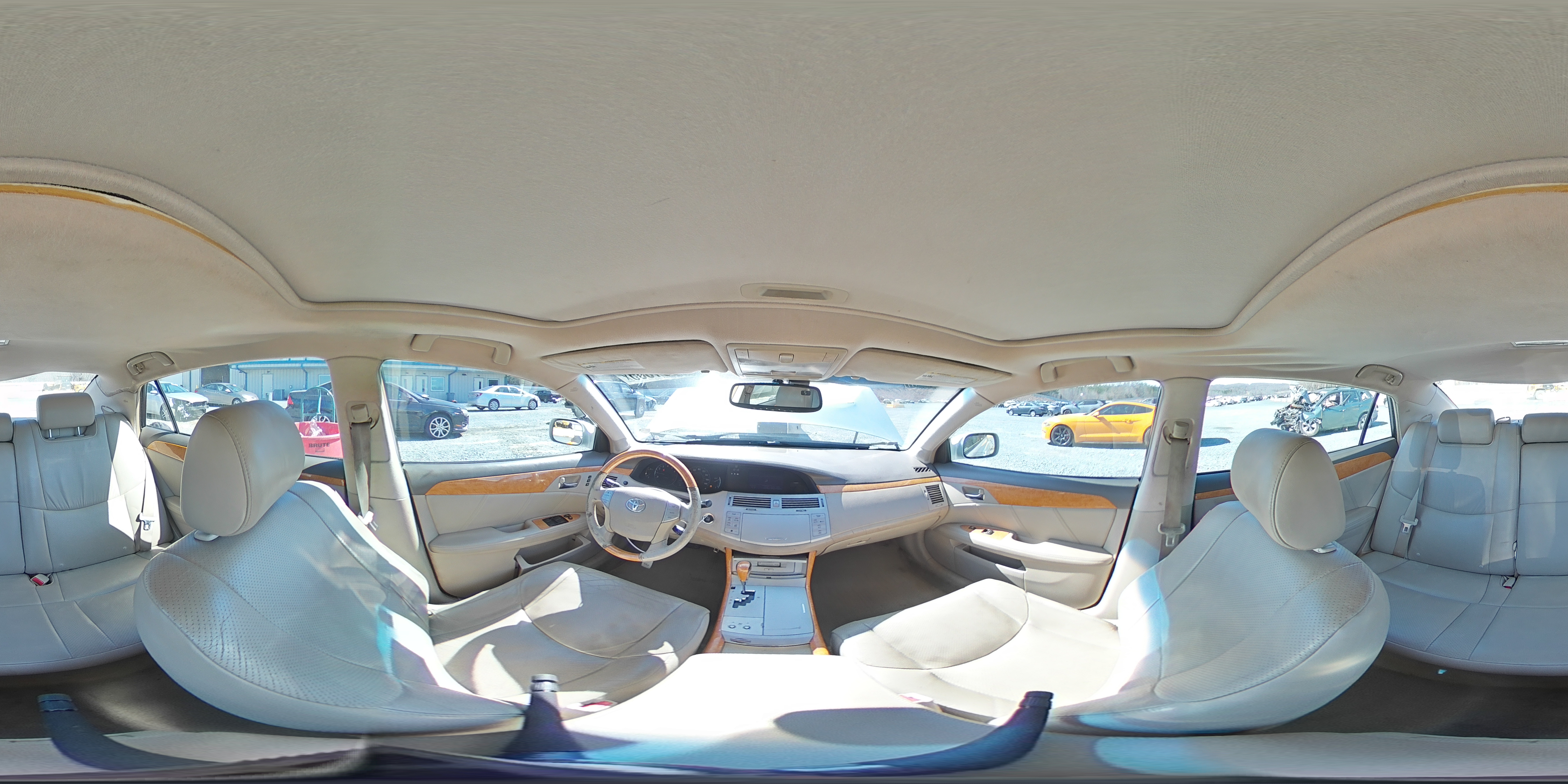 2007 Toyota Avalon - Image 13