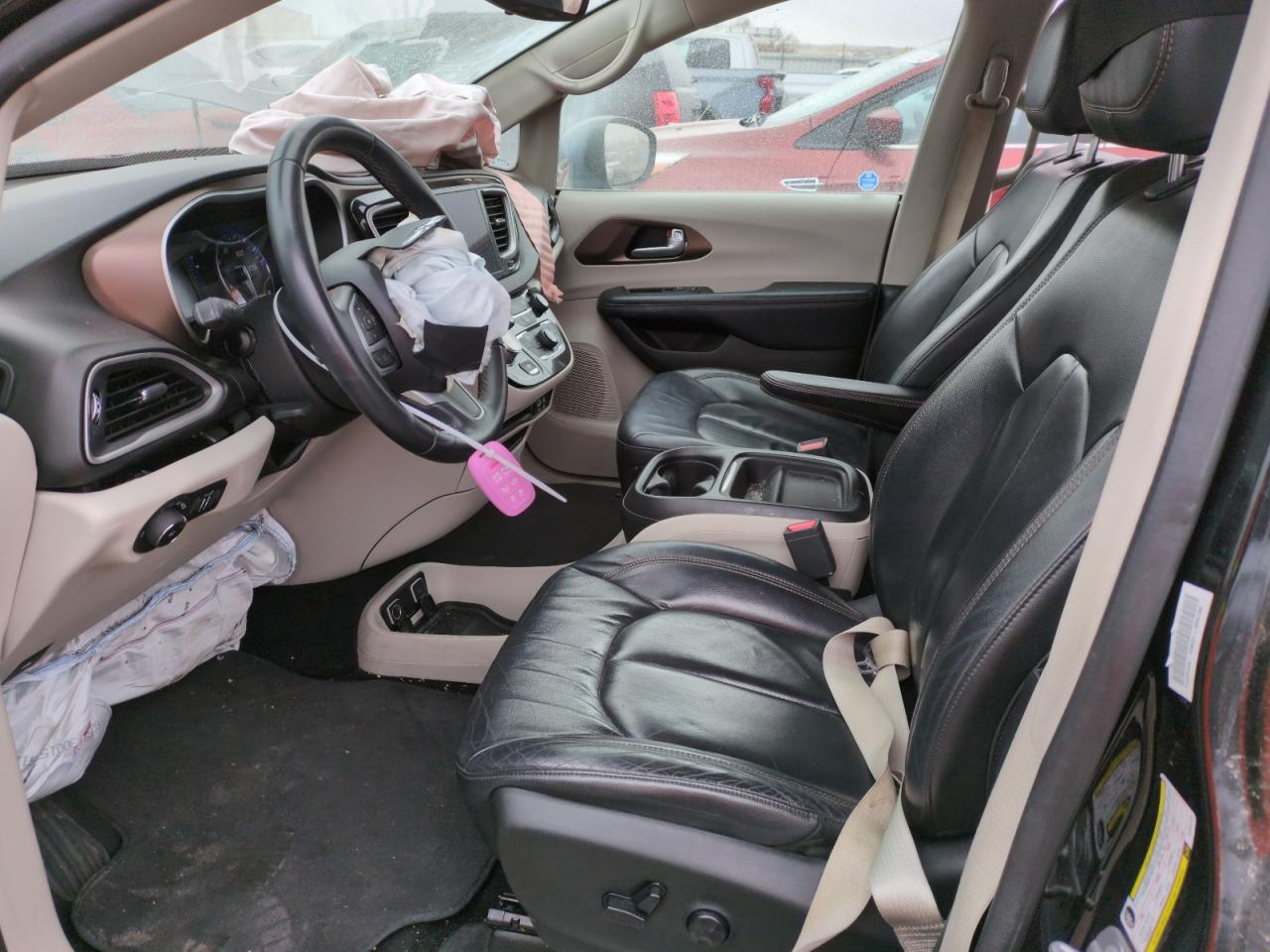 2017 Chrysler Pacifica - Image 7