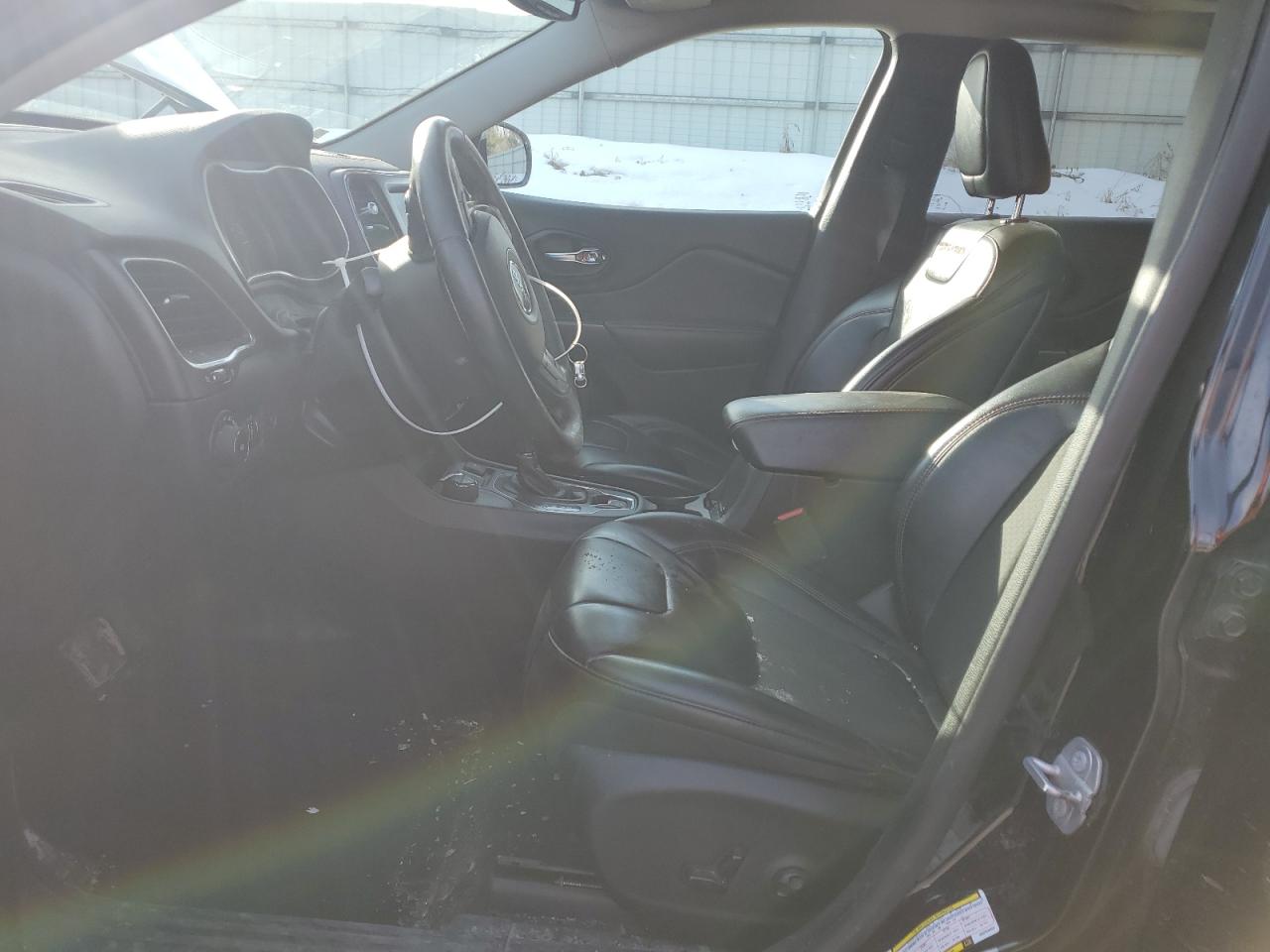 2019 Jeep Cherokee - Image 7