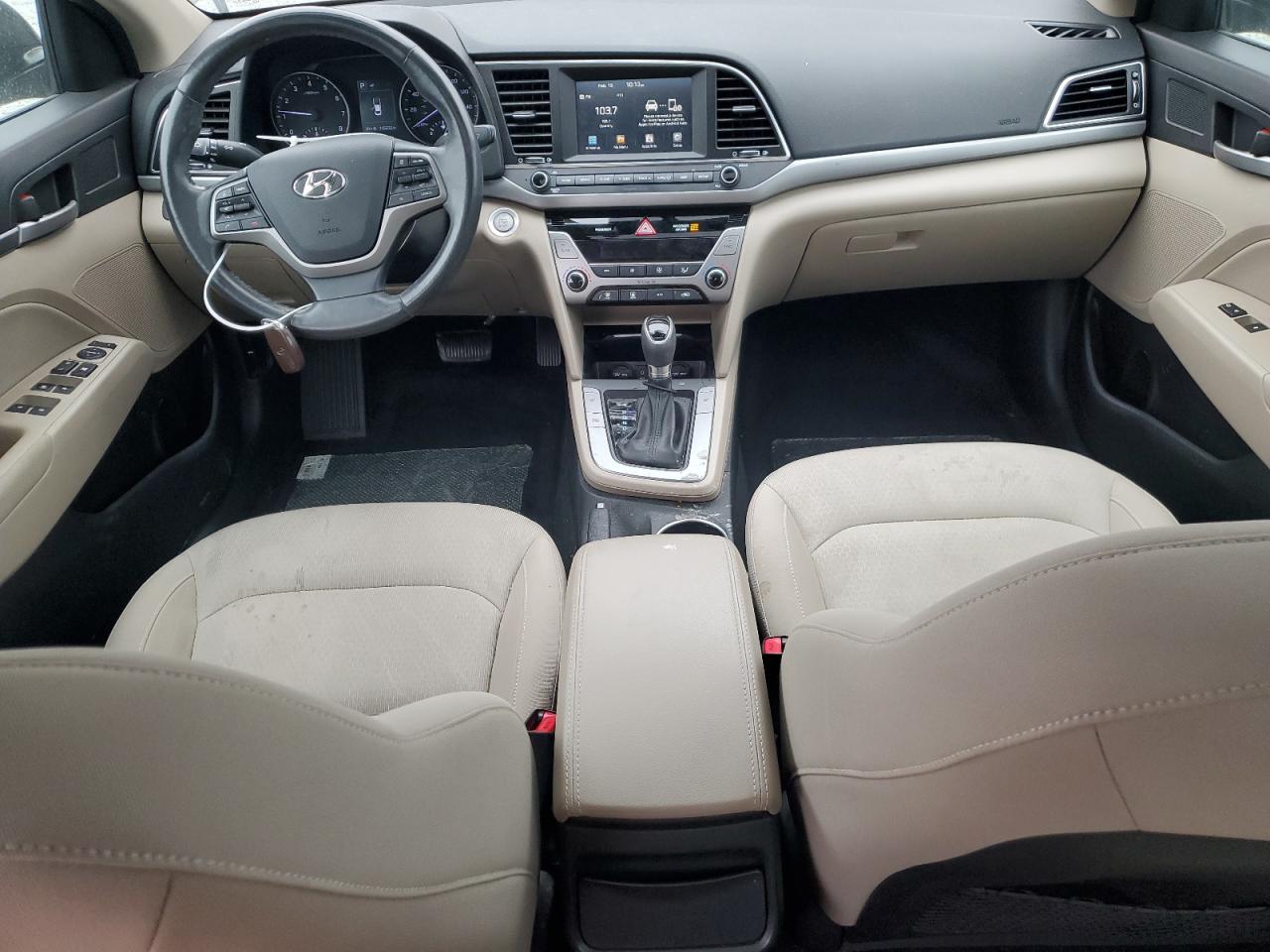 2017 Hyundai Elantra - Image 8