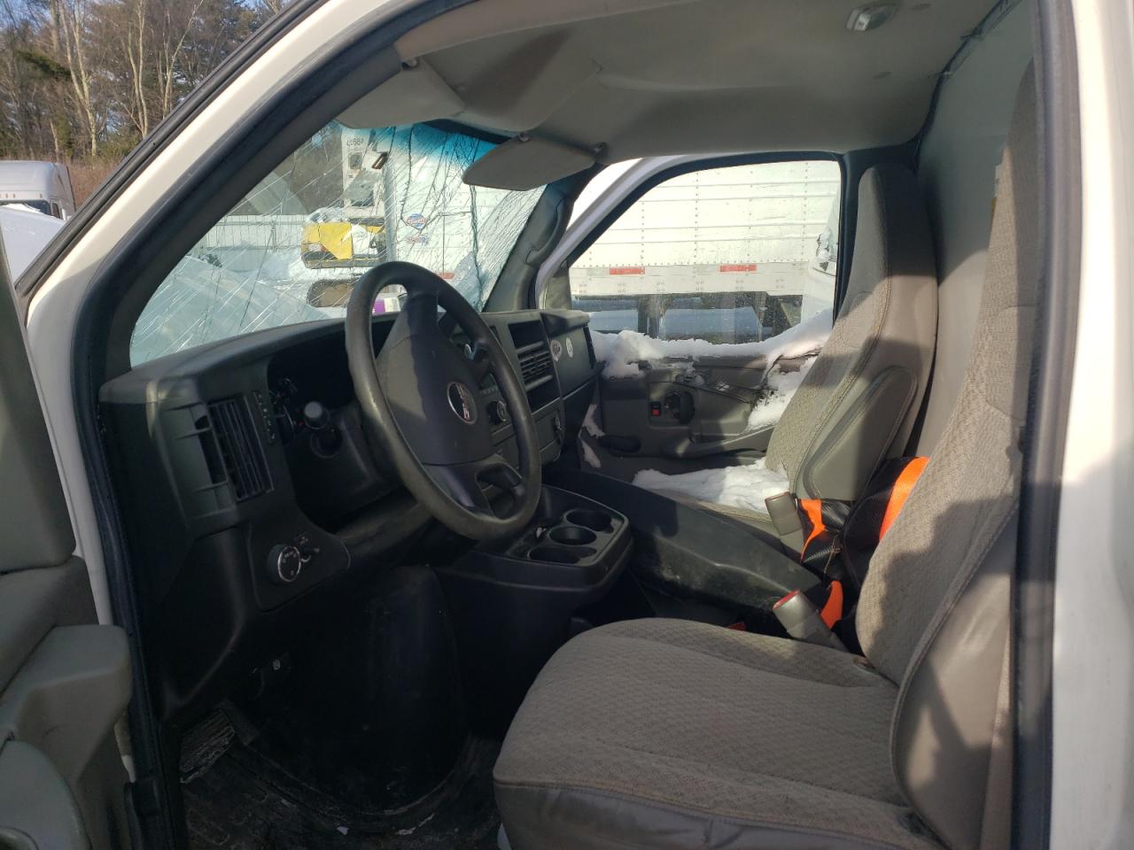 2013 GMC Savana - Image 7