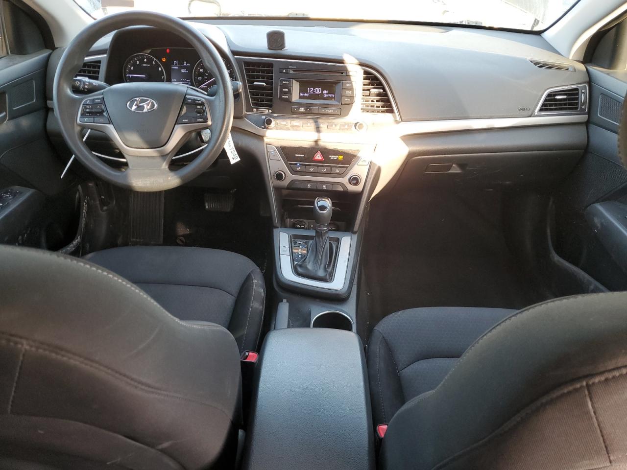 2018 Hyundai Elantra - Image 8