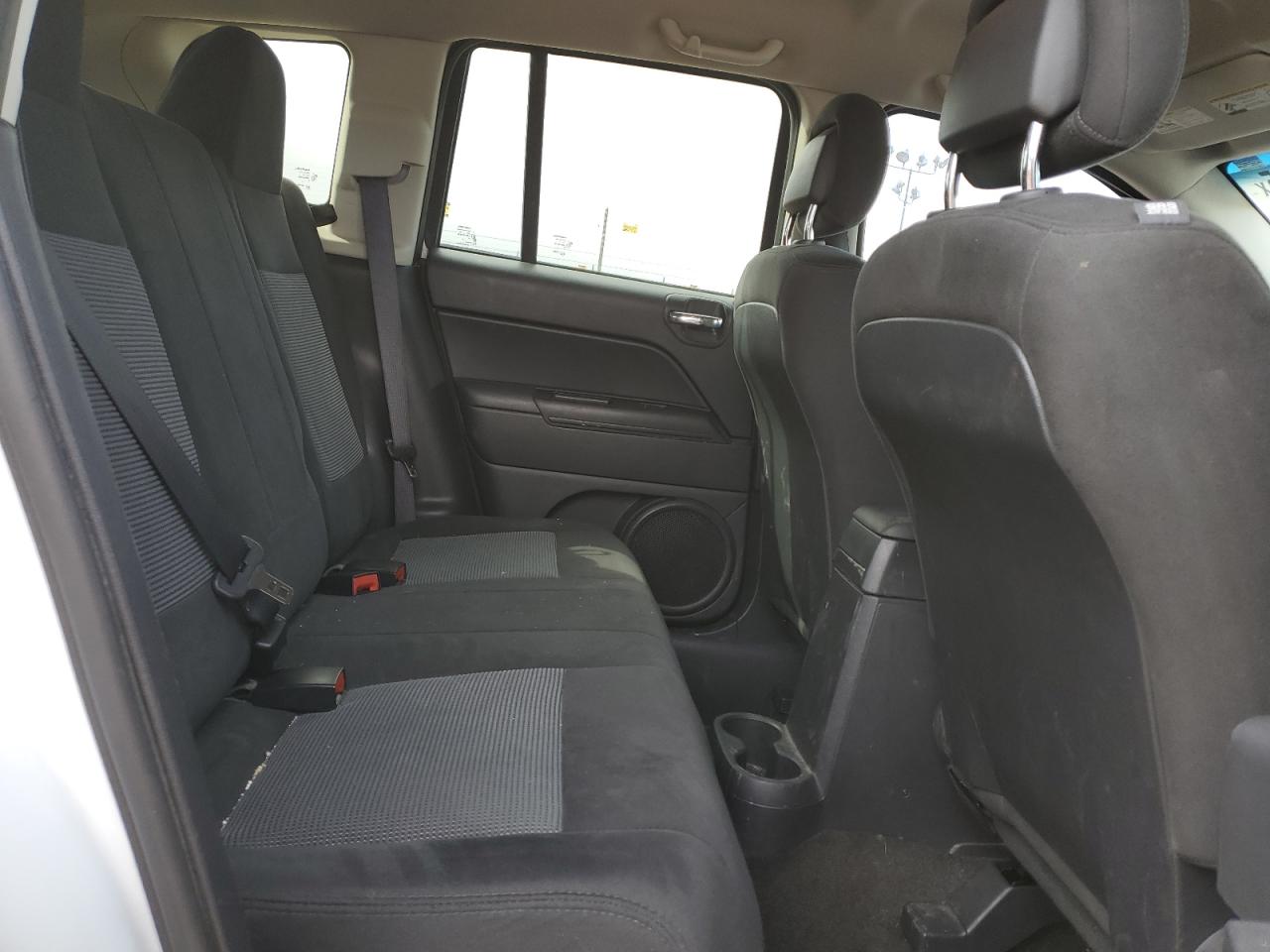 2017 Jeep Compass - Image 10