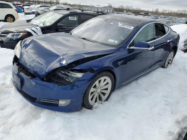 2016 Tesla Model S  продається в Central Square, NY - Rear End