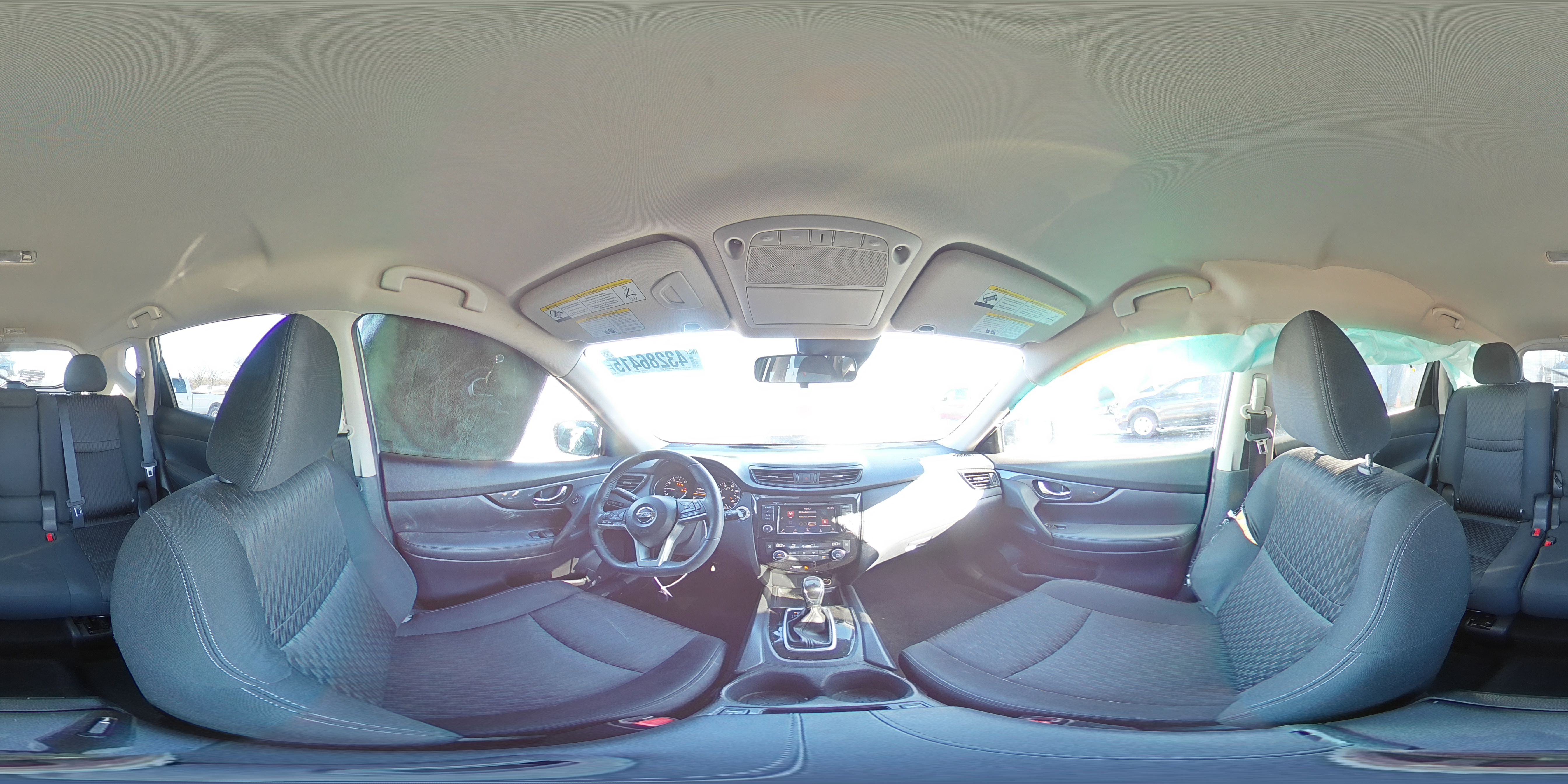 2019 Nissan Rogue - Image 15