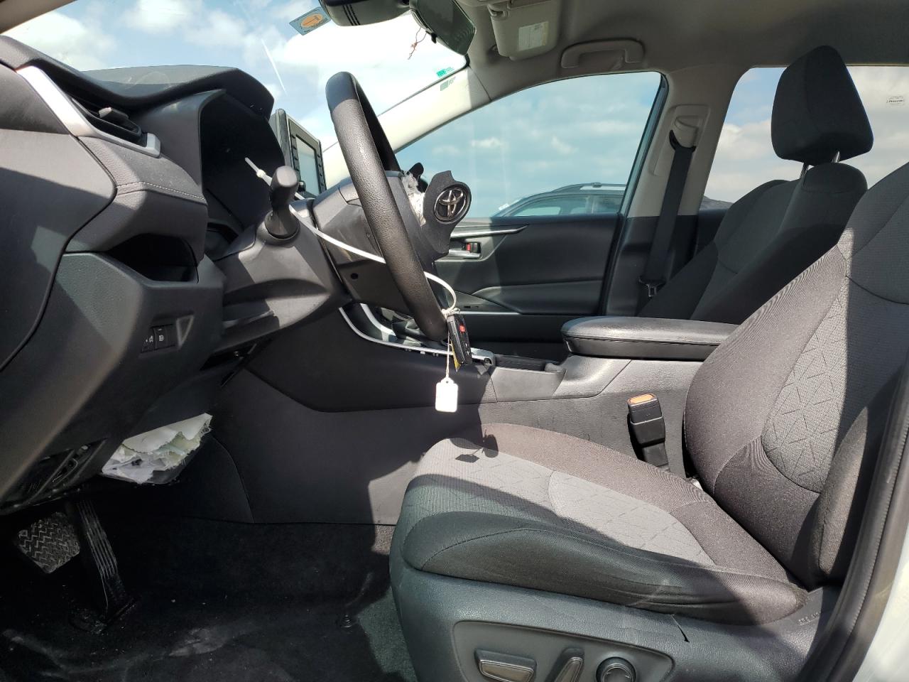 2022 Toyota RAV 4 - Image 7