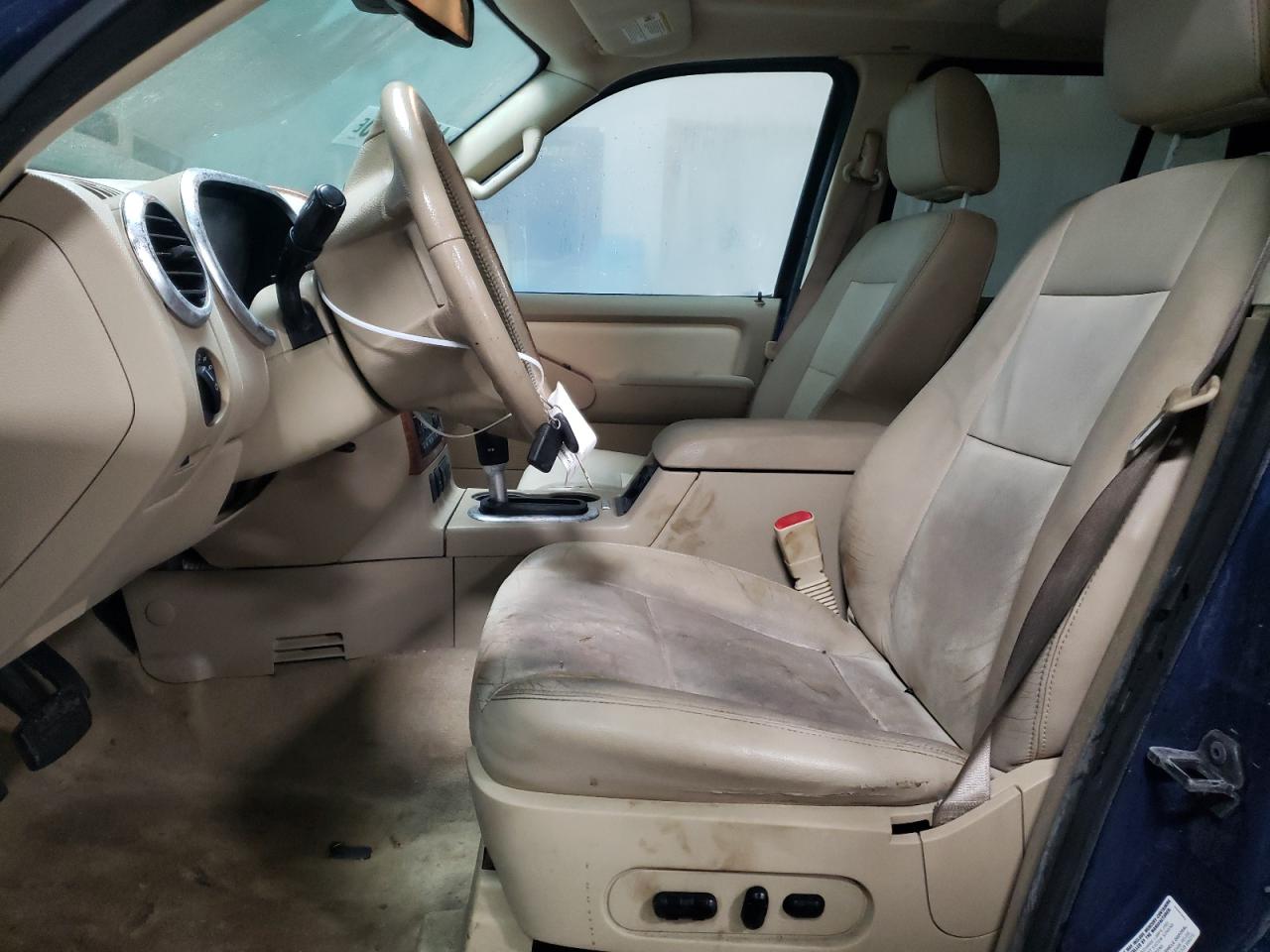 2008 Ford Explorer - Image 7