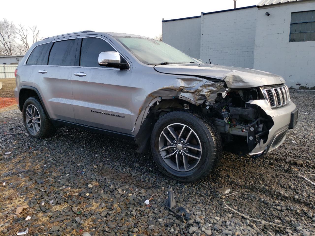 2018 Jeep Grand Cherokee - Image 4