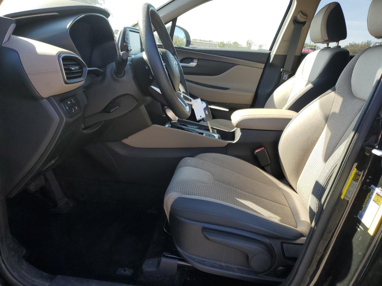 2019 Hyundai Santa Fe - Image 7