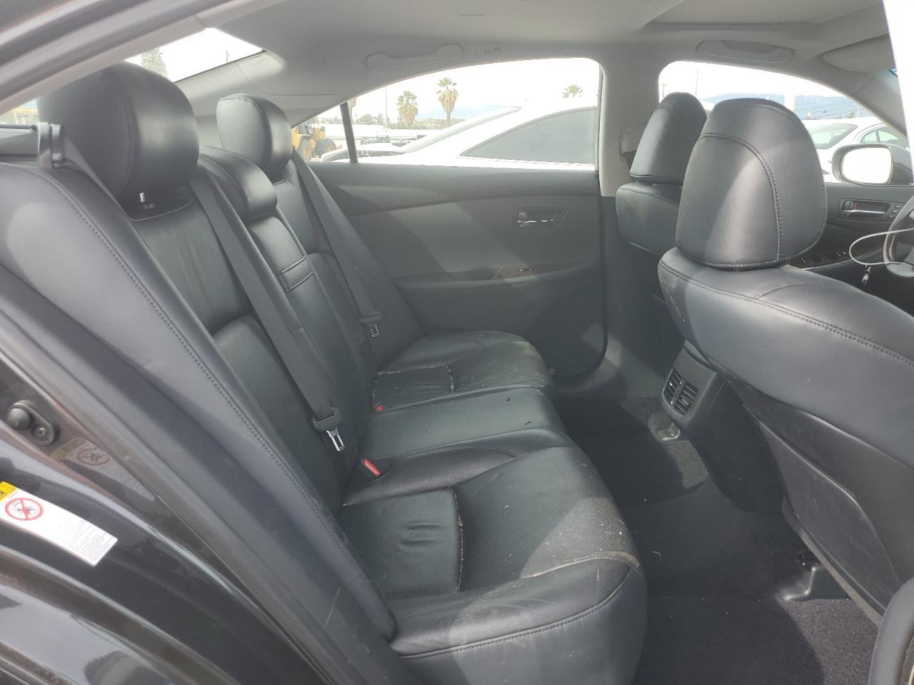 2011 Lexus ES - Image 10