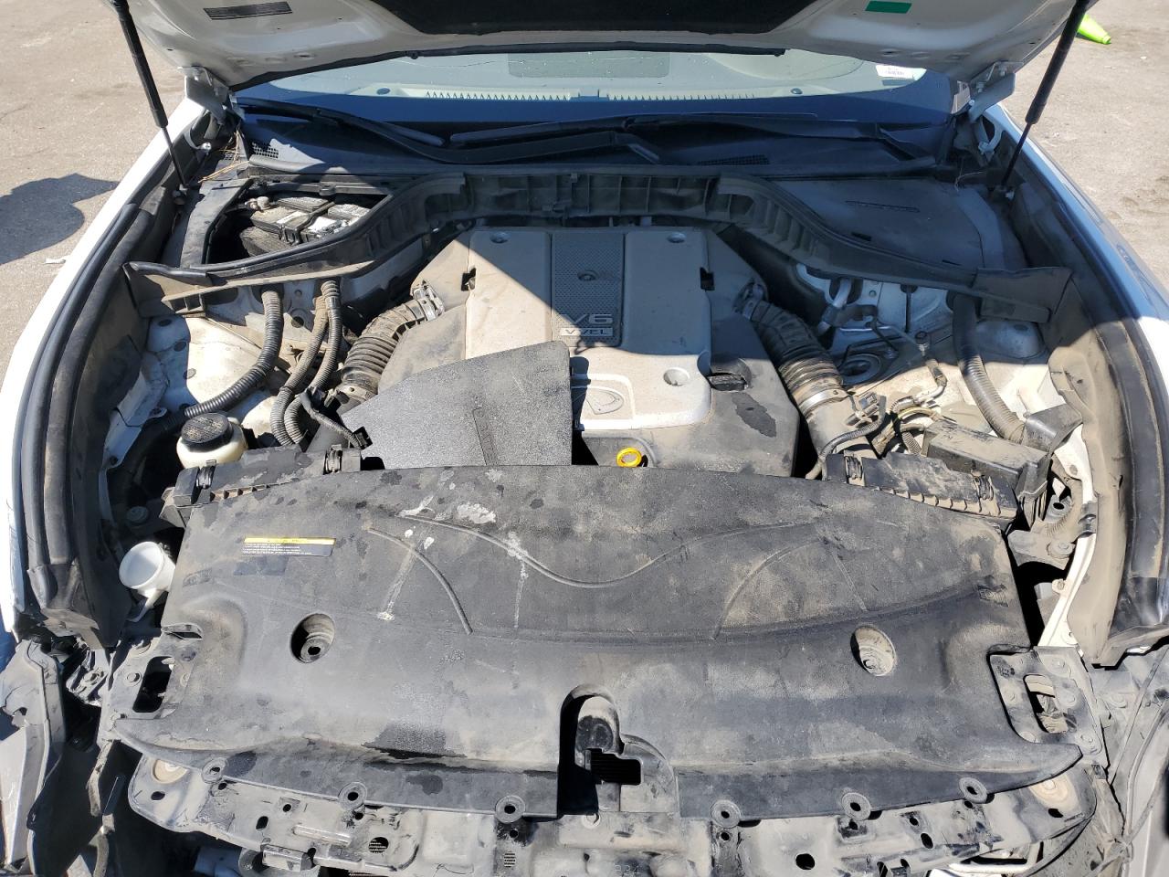 2015 Infiniti Q70 - Image 11