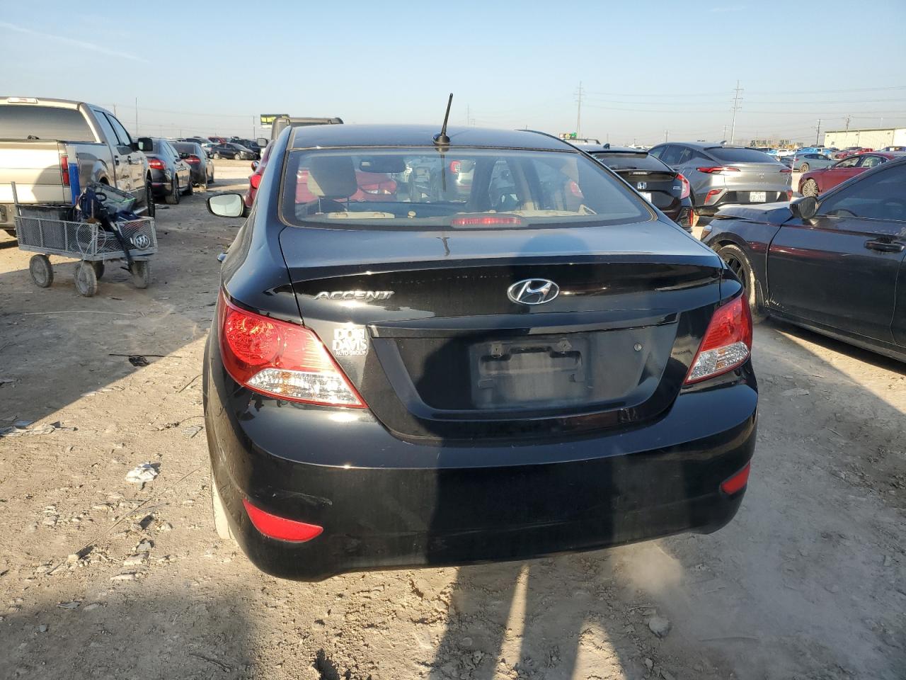 2013 Hyundai Accent - Image 7