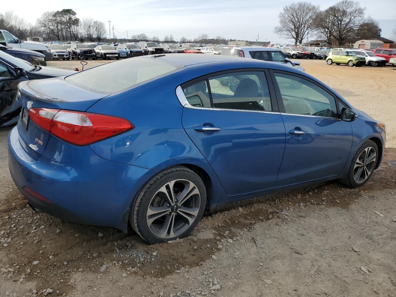 2015 Kia Forte - Image 3