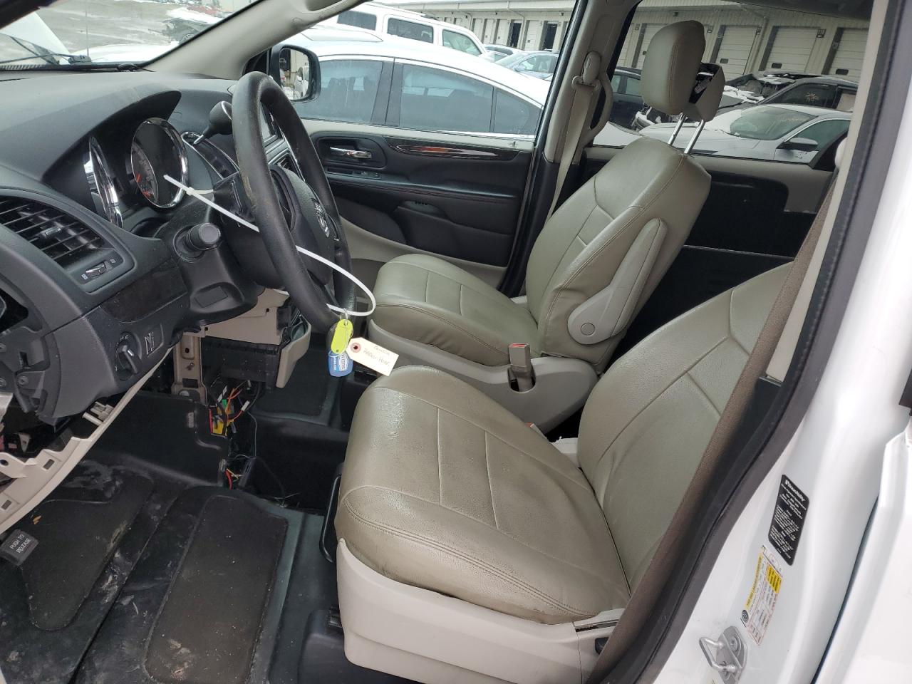2019 Dodge Caravan - Image 7