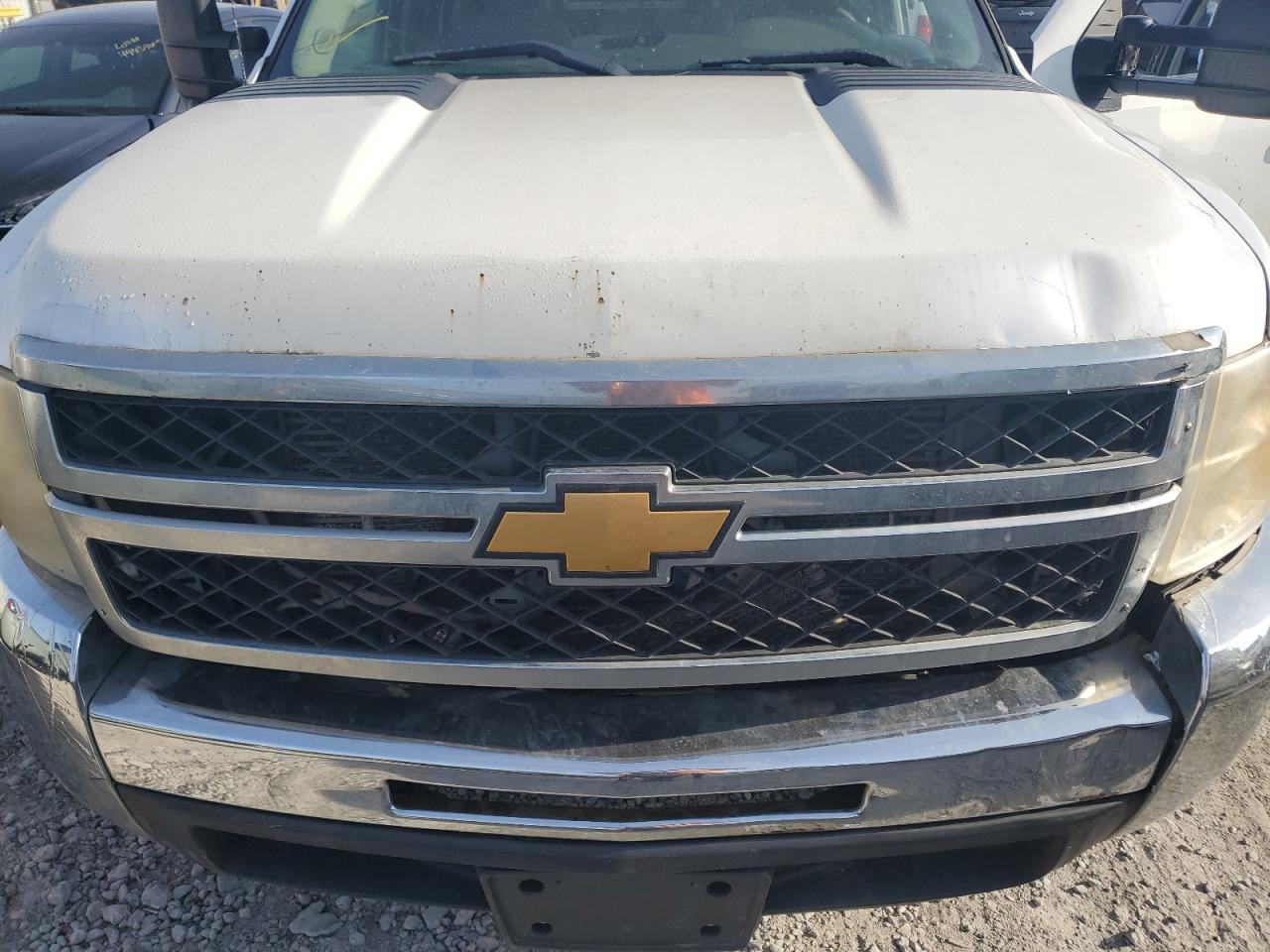 2012 Chevrolet Silverado - Image 11