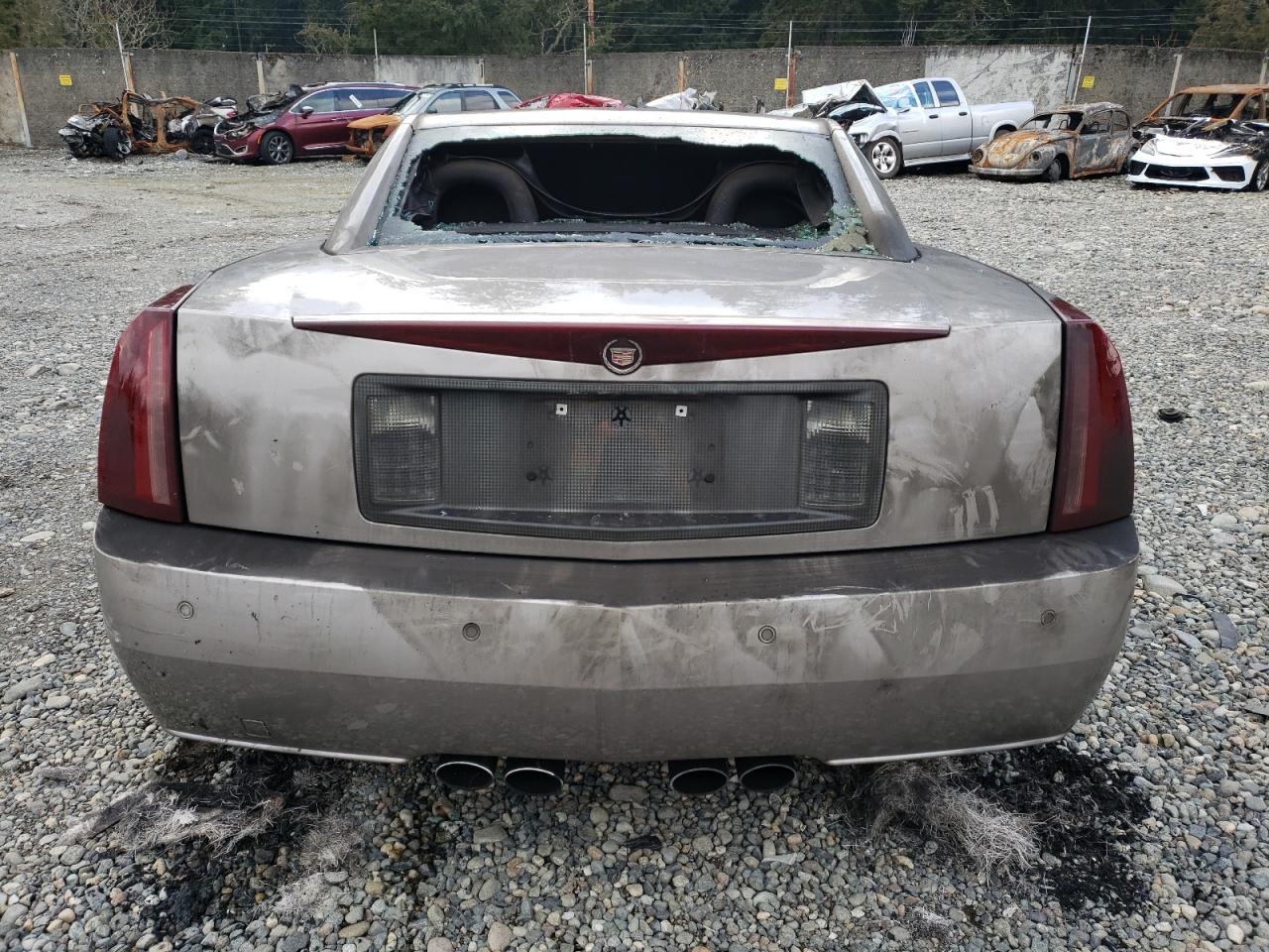 2004 Cadillac XLR - Image 6