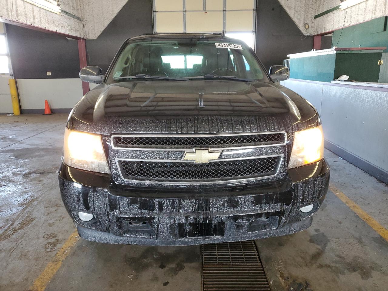 2011 Chevrolet Suburban - Image 5