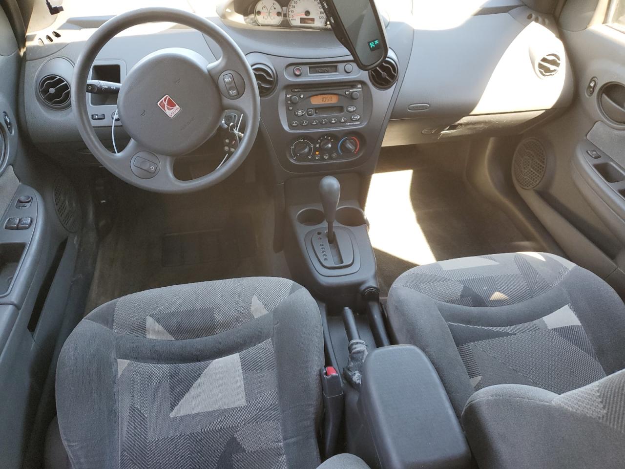 2003 Saturn ION - Image 8