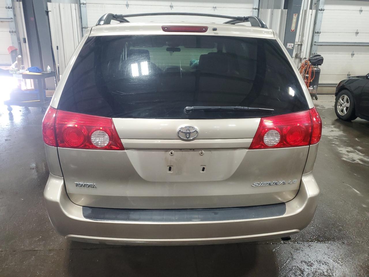2008 Toyota Sienna - Image 6