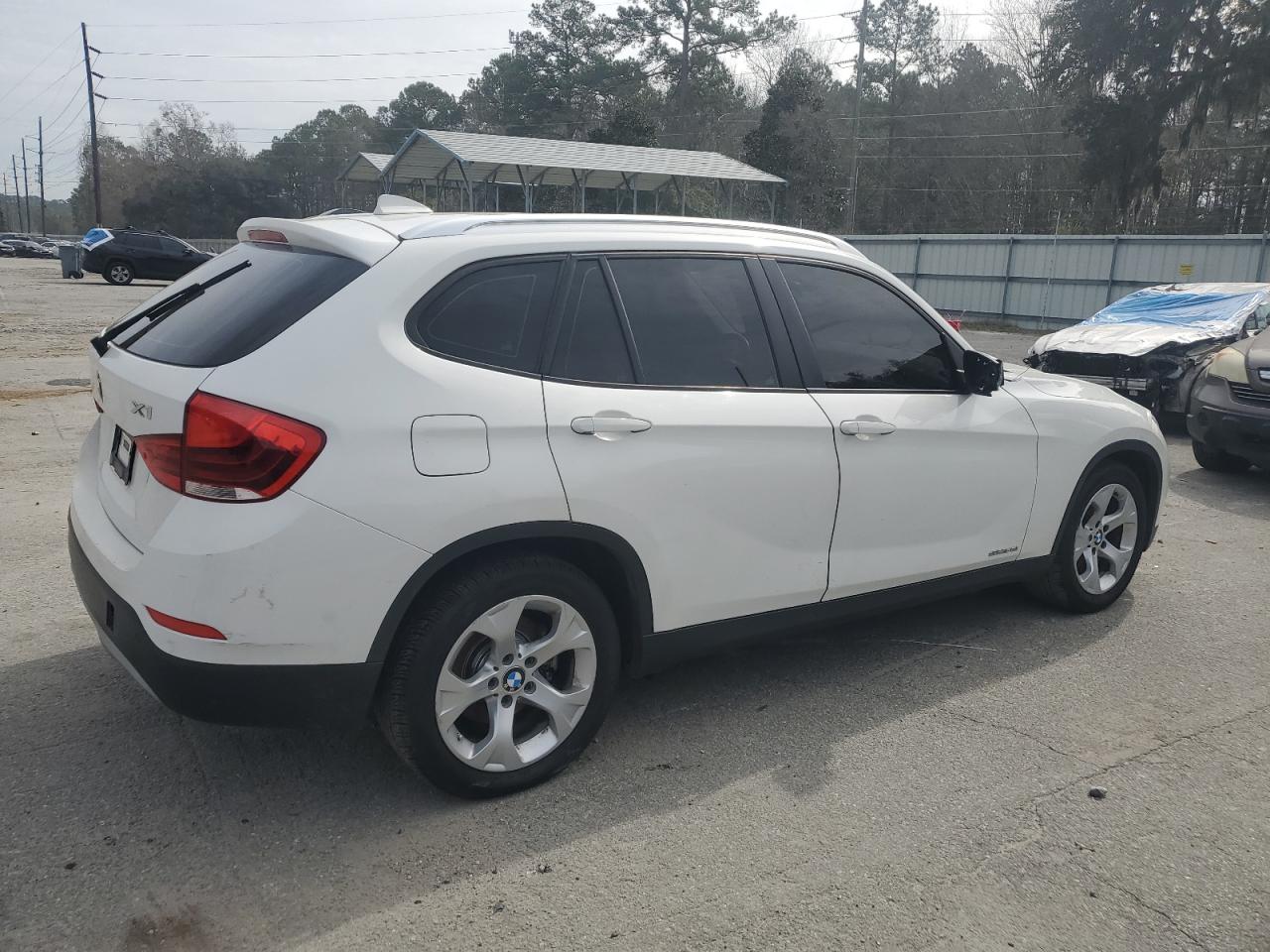 2014 BMW X1 - Image 3