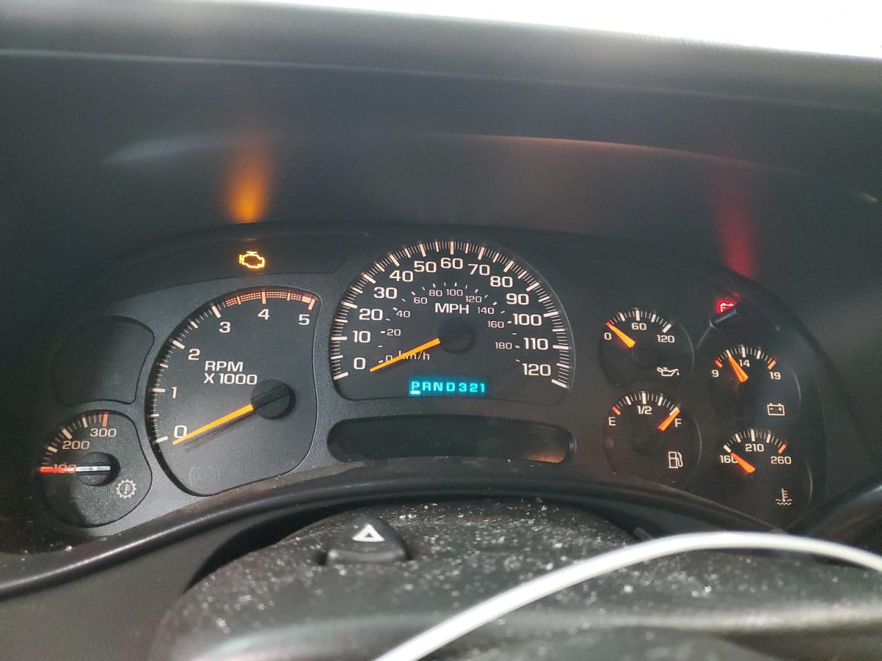 2004 Chevrolet Silverado - Image 9