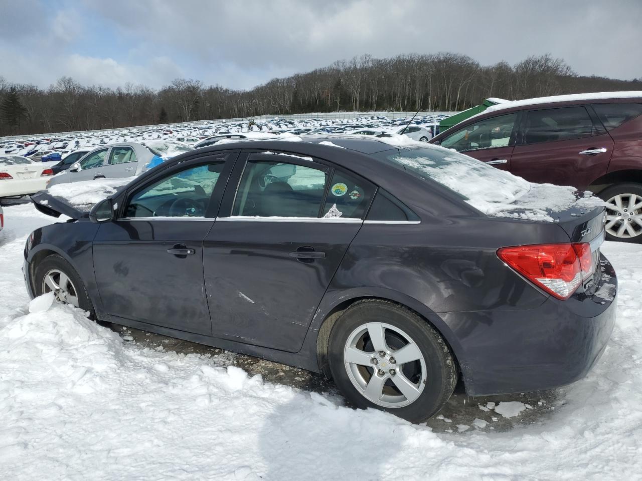 2016 Chevrolet Cruze - Image 2