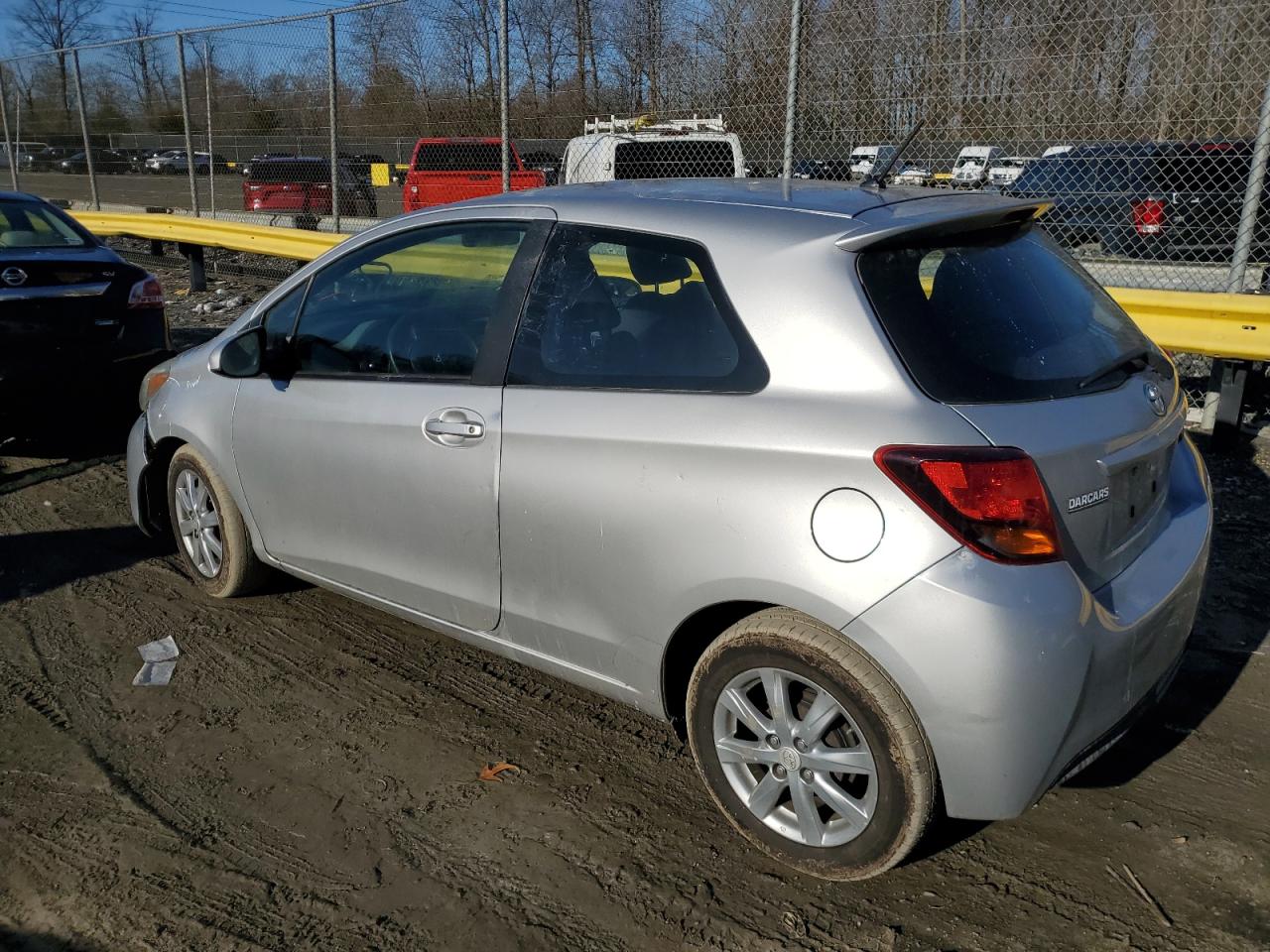 2015 Toyota Yaris - Image 2