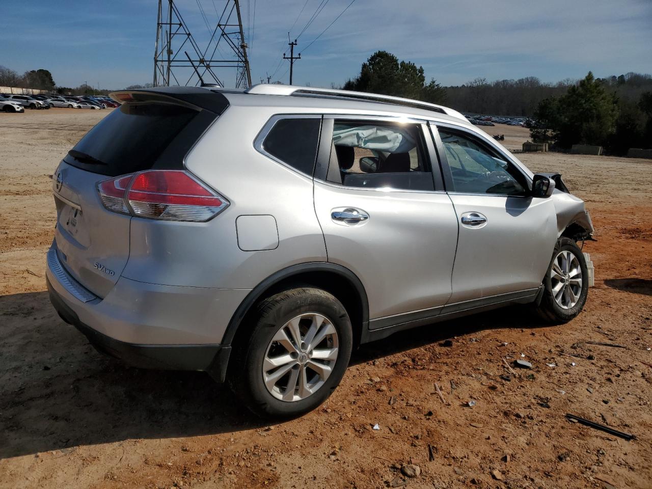 2015 Nissan Rogue - Image 3