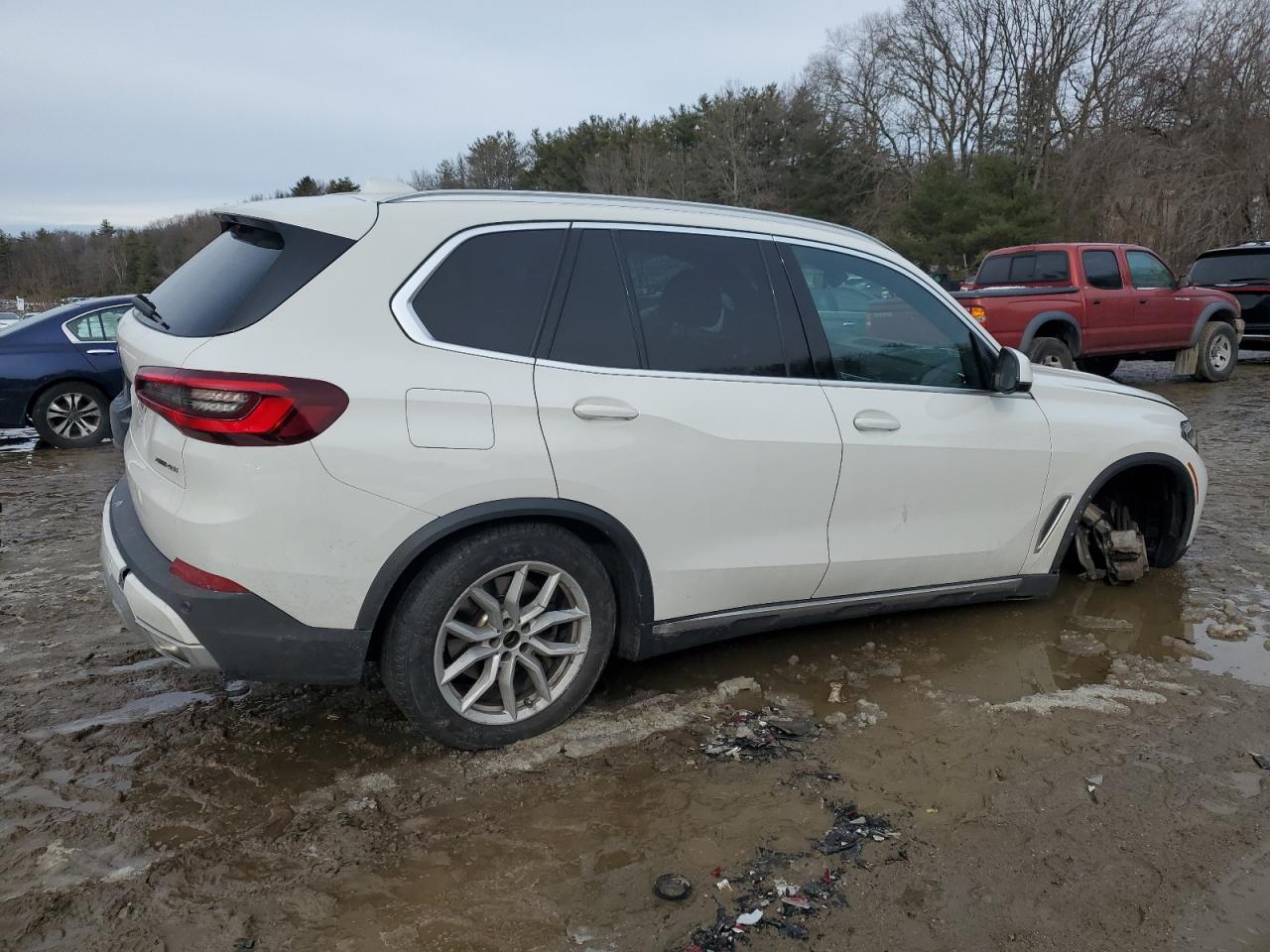 2023 BMW X5 - Image 3