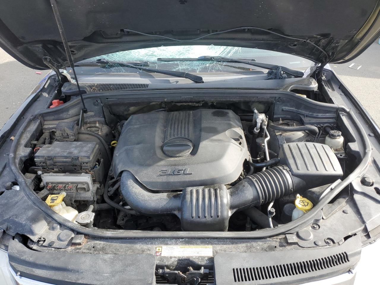 2011 Jeep Grand Cherokee - Image 12