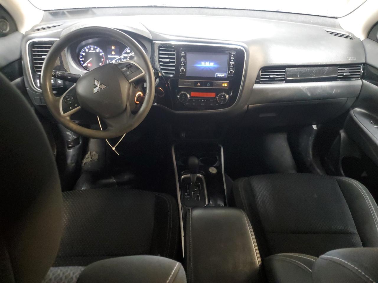 2019 Mitsubishi Outlander - Image 8