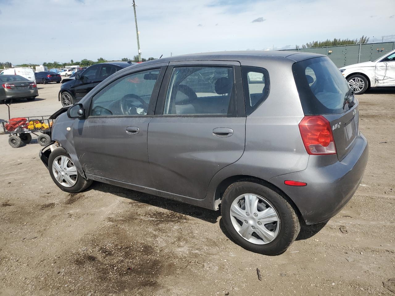 2007 Chevrolet Aveo - Image 2