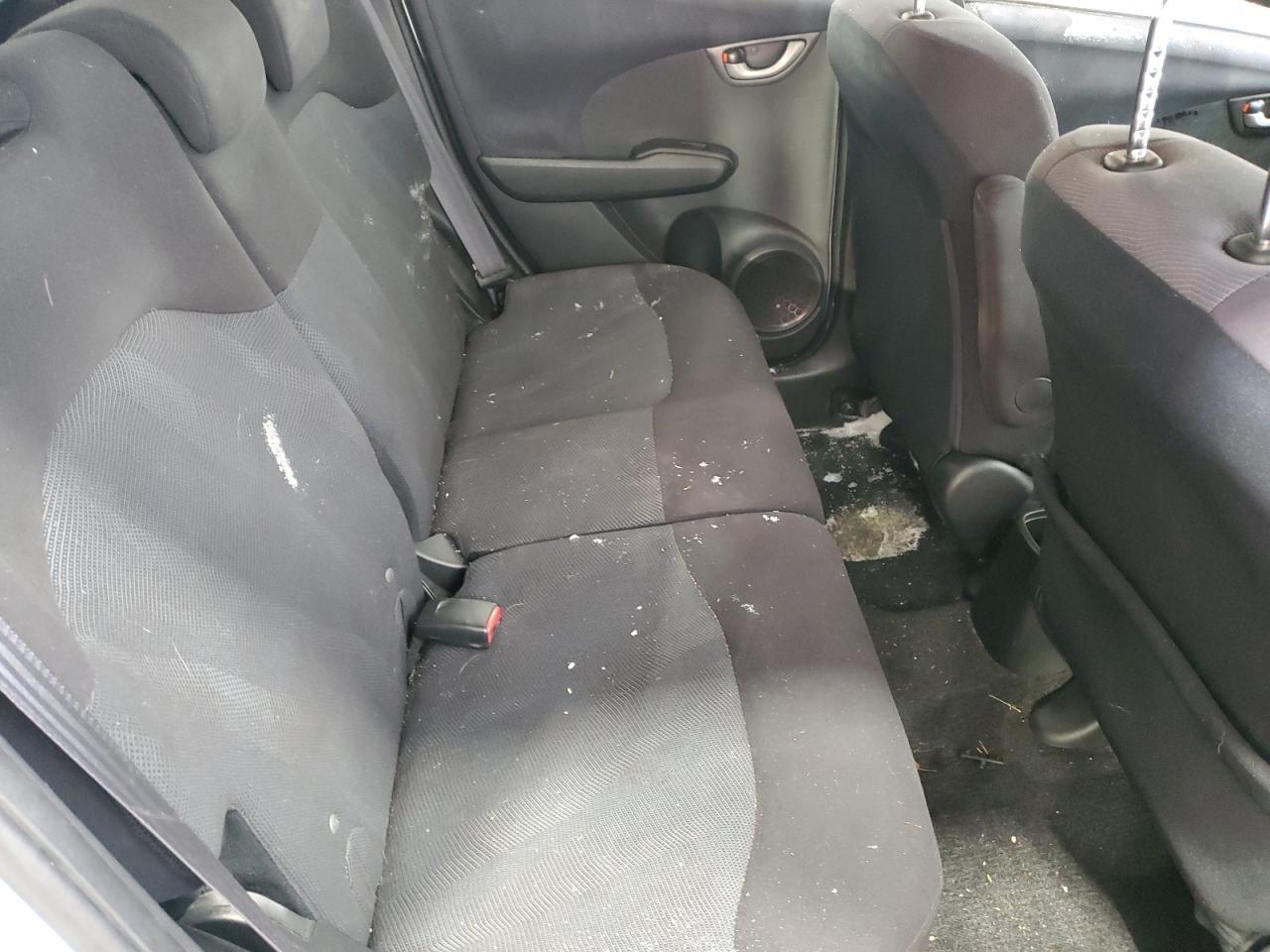 2010 Honda Fit - Image 10