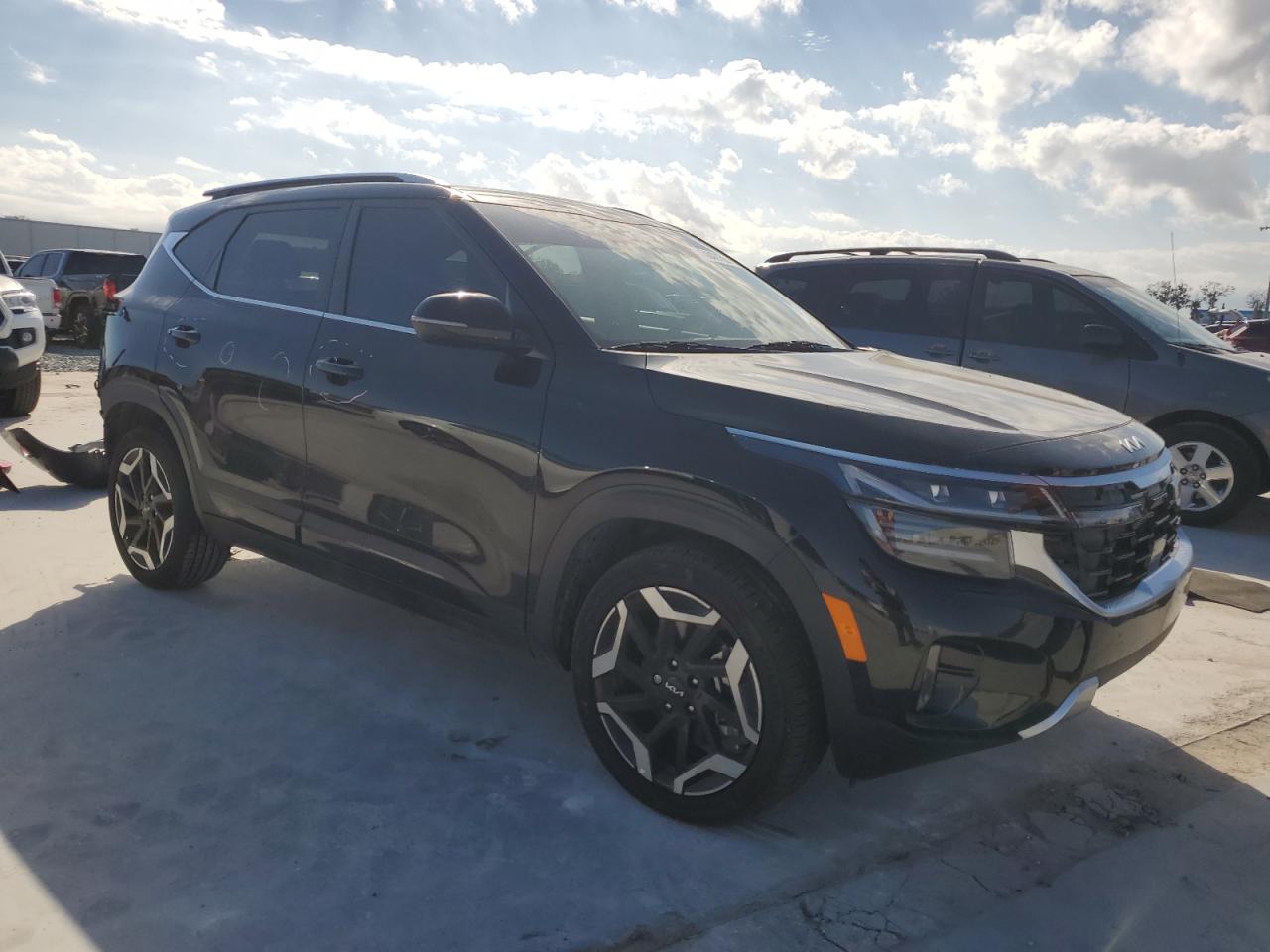 2024 Kia Seltos - Image 4