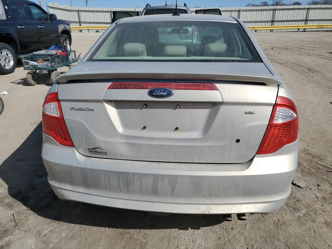 2010 Ford Fusion - Image 6