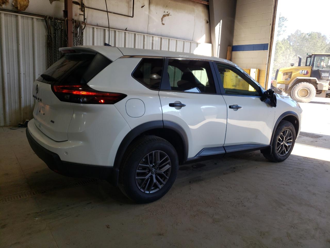2024 Nissan Rogue - Image 3
