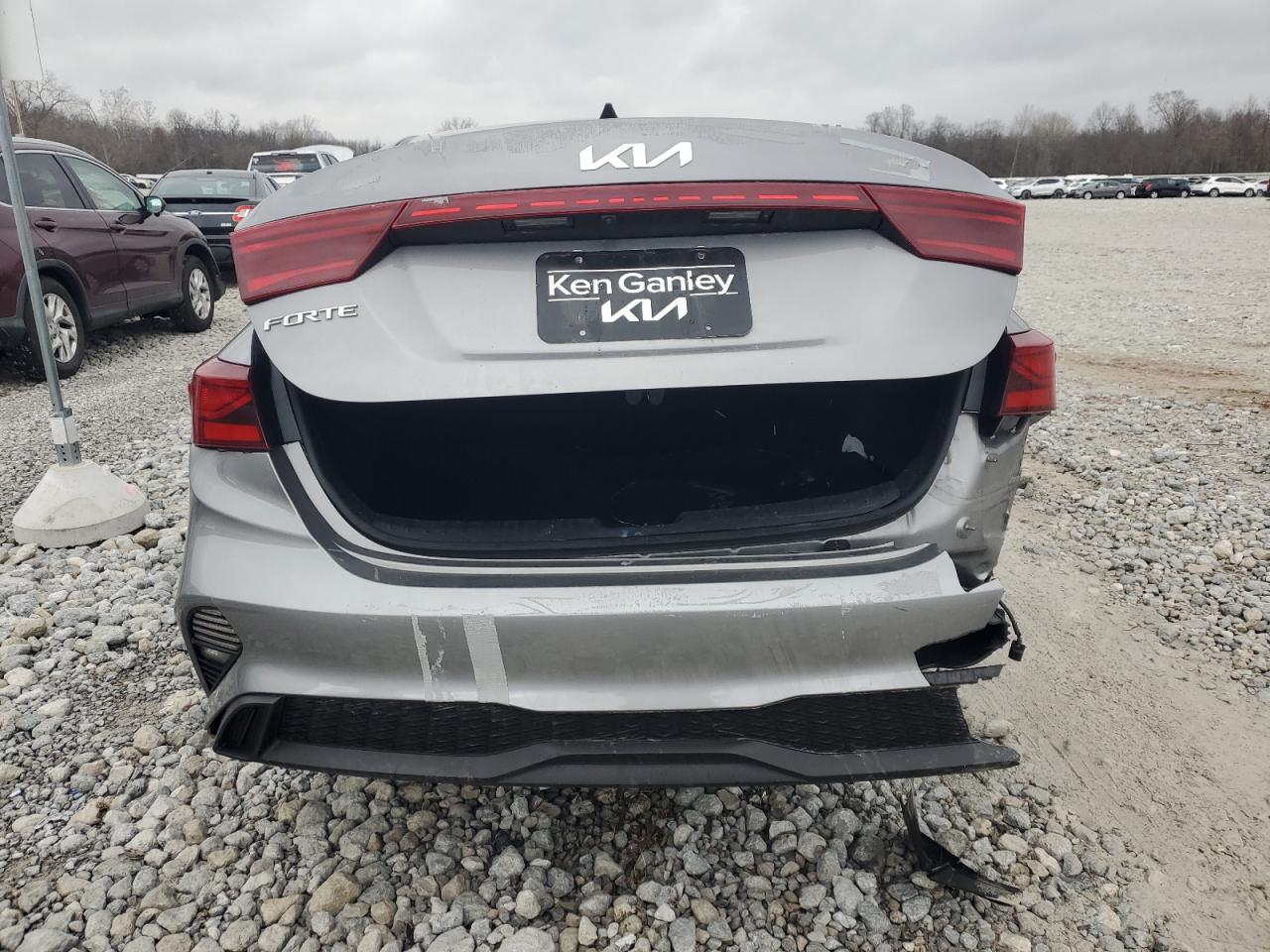 2023 Kia Forte - Image 6